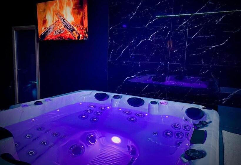 בית מלון כפרי Loveroom Avec Jacuzzi 01