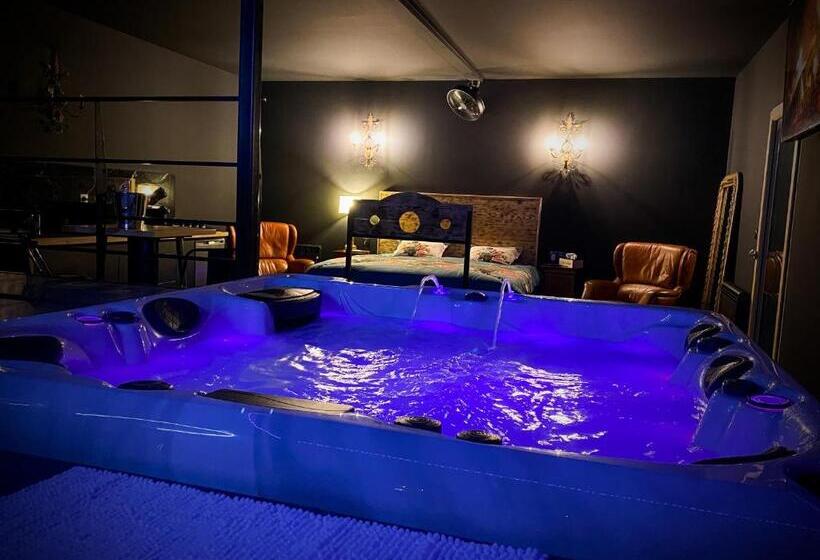 בית מלון כפרי Loveroom Avec Jacuzzi 01