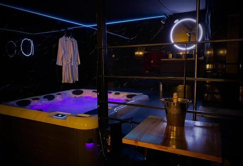 בית מלון כפרי Loveroom Avec Jacuzzi 01