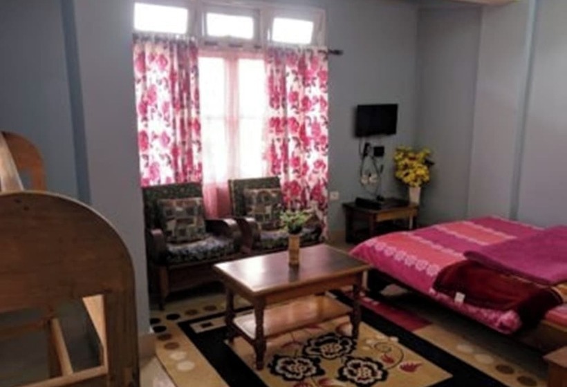 ホテル Mon Kyimojong