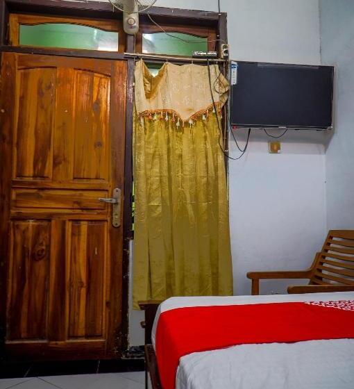 בית מלון כפרי Oyo 93069 Penginapan Sumber Rizki