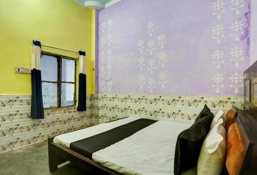 ホテル Oyo Flagship Krishna