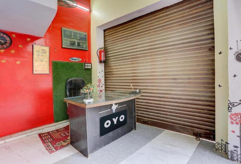 ホテル Oyo Flagship Krishna