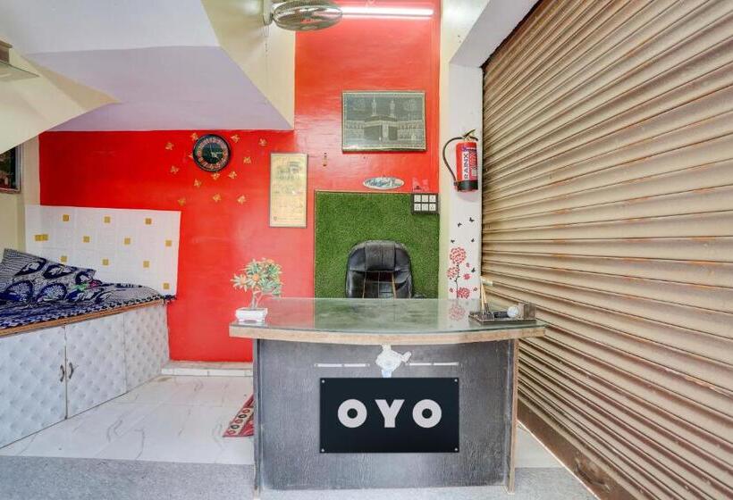 ホテル Oyo Flagship Krishna