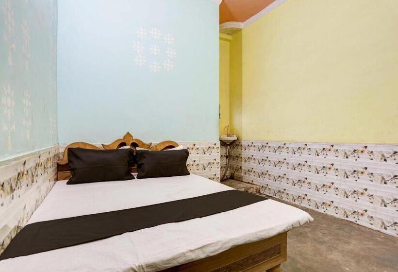 ホテル Oyo Flagship Krishna