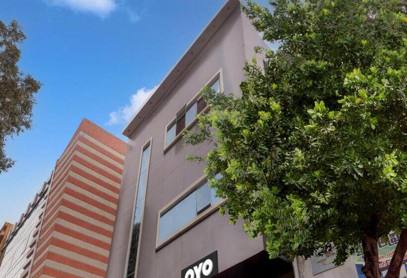 ホテル Oyo Flagship Maruthi Residency