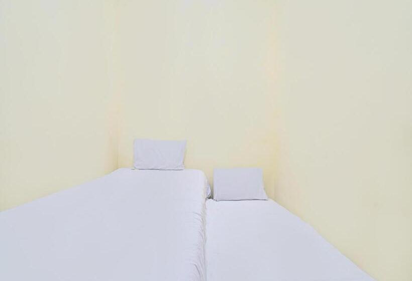 호텔 Oyo Life 92546 Kost Merah Bojongsoang Syariah