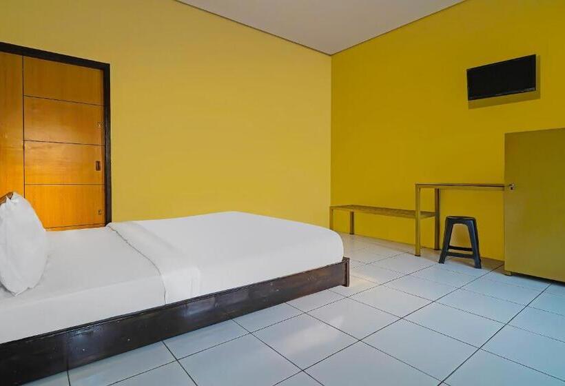 هتل Oyo Life 92641 Guest House Palinggihan Ii