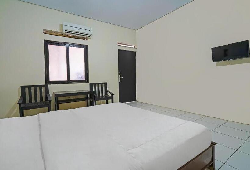 هتل Oyo Life 92641 Guest House Palinggihan Ii