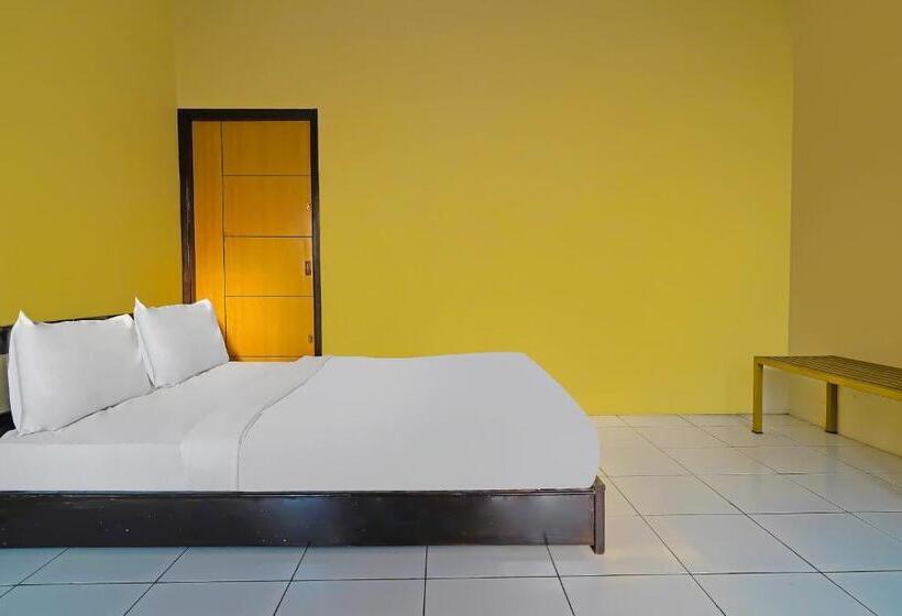 هتل Oyo Life 92641 Guest House Palinggihan Ii