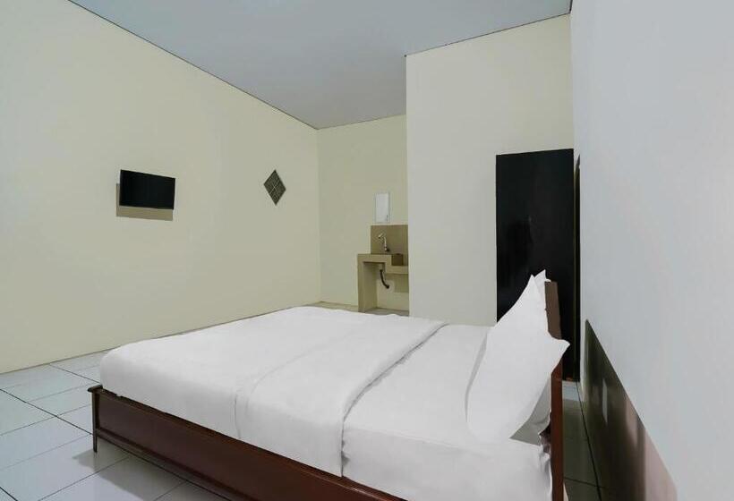 هتل Oyo Life 92641 Guest House Palinggihan Ii