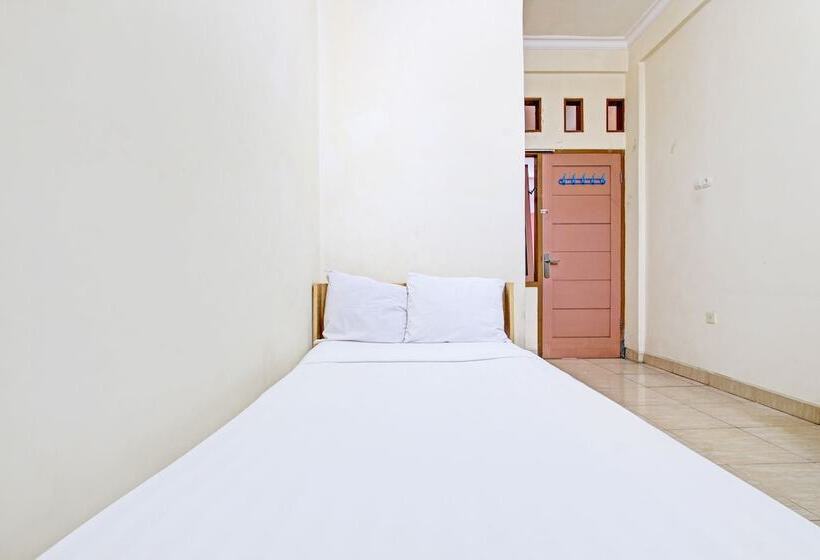 ホテル Oyo Life 92663 Karmel 6