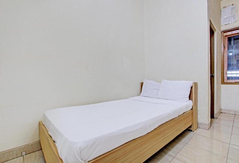 ホテル Oyo Life 92663 Karmel 6