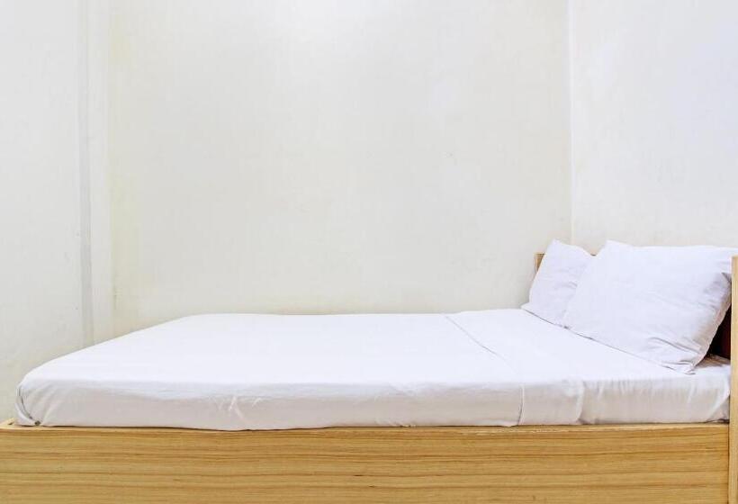 ホテル Oyo Life 92663 Karmel 6