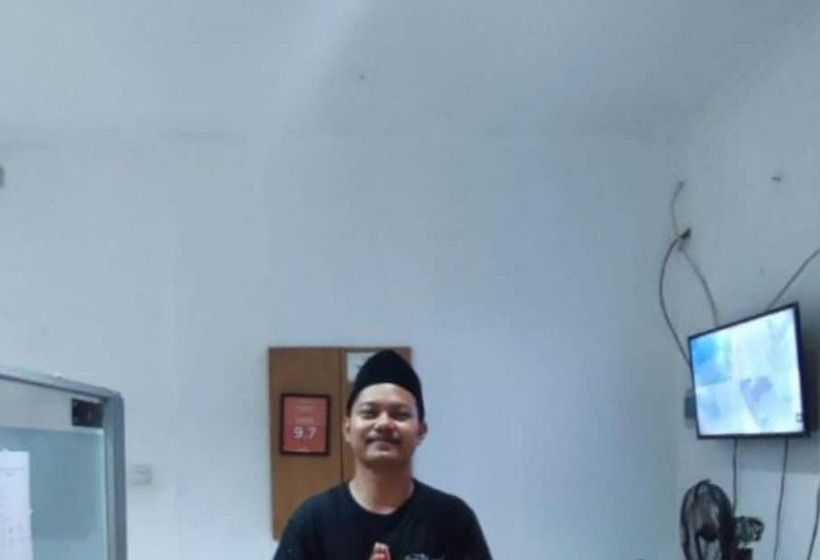 호텔 Oyo Life 92780 Kost Bara