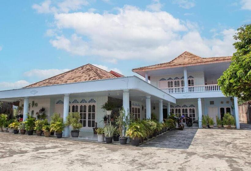 ホテル Oyo Life 92803 Penginapan Purnama