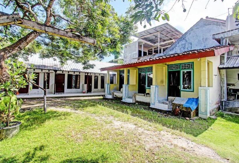 酒店 Oyo Life 92853 Kost 999