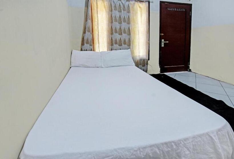 فندق Oyo Life 92853 Kost 999