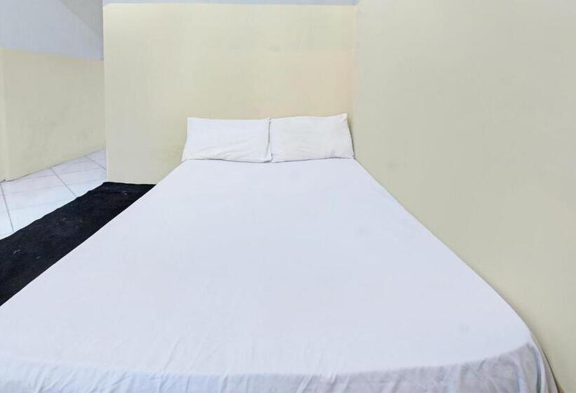 فندق Oyo Life 92853 Kost 999