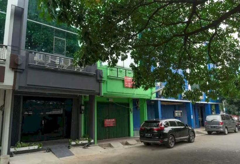 فندق Oyo Life 92878 Kost Padma Syariah