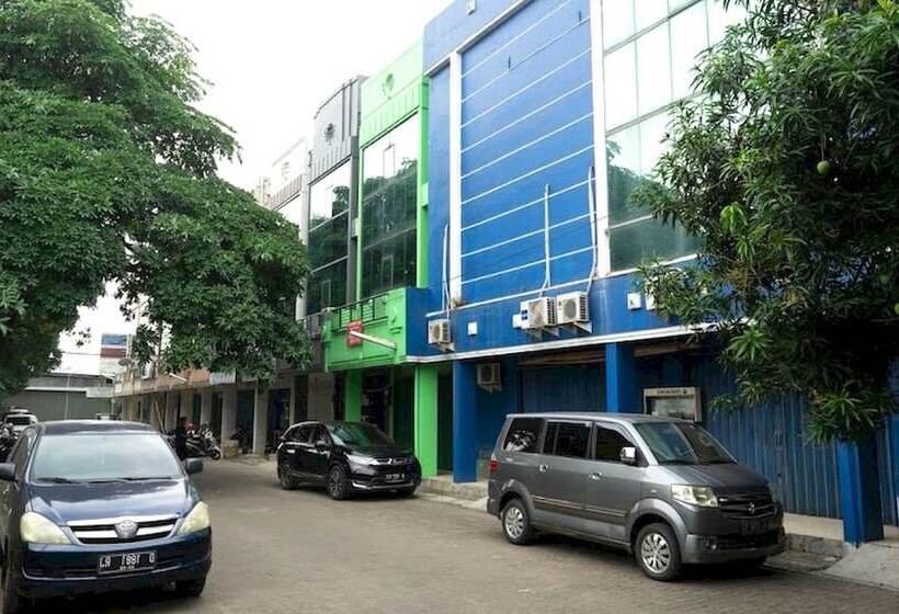 فندق Oyo Life 92878 Kost Padma Syariah