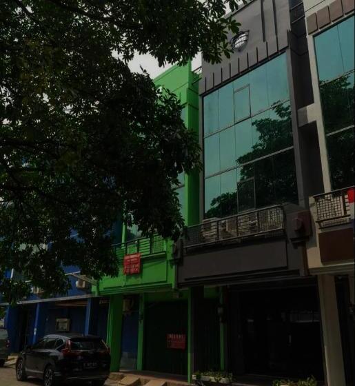 فندق Oyo Life 92878 Kost Padma Syariah