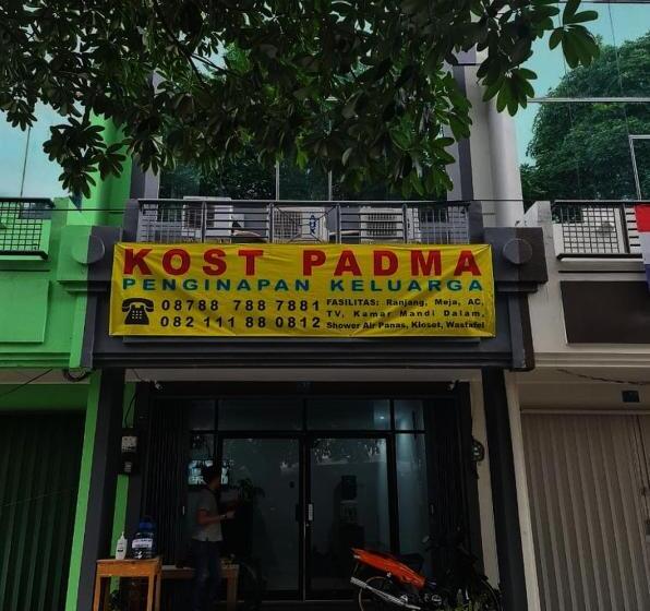 فندق Oyo Life 92878 Kost Padma Syariah