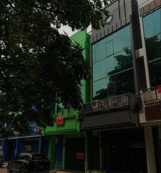 فندق Oyo Life 92878 Kost Padma Syariah