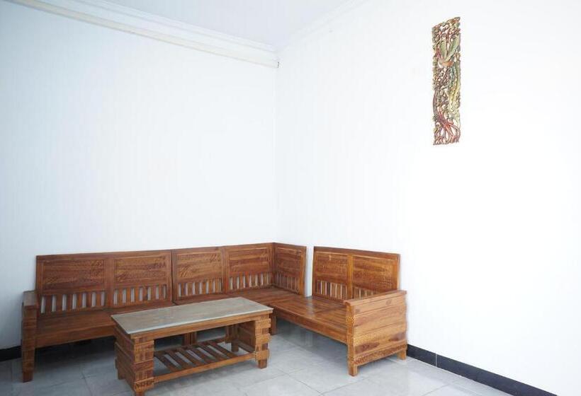 בית מלון כפרי Oyo Life 92886 Rumah Nyaman Radhika 2 Syariah