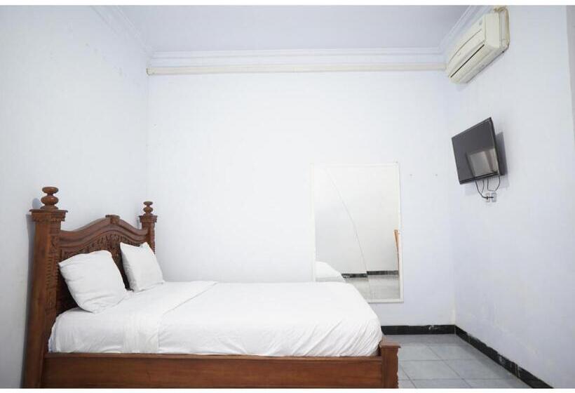 בית מלון כפרי Oyo Life 92886 Rumah Nyaman Radhika 2 Syariah