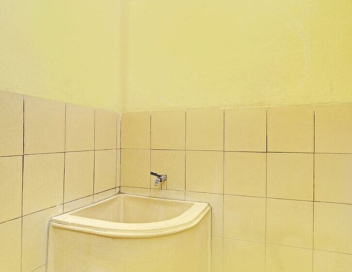 فندق Oyo Life 92954 Shanti Kost