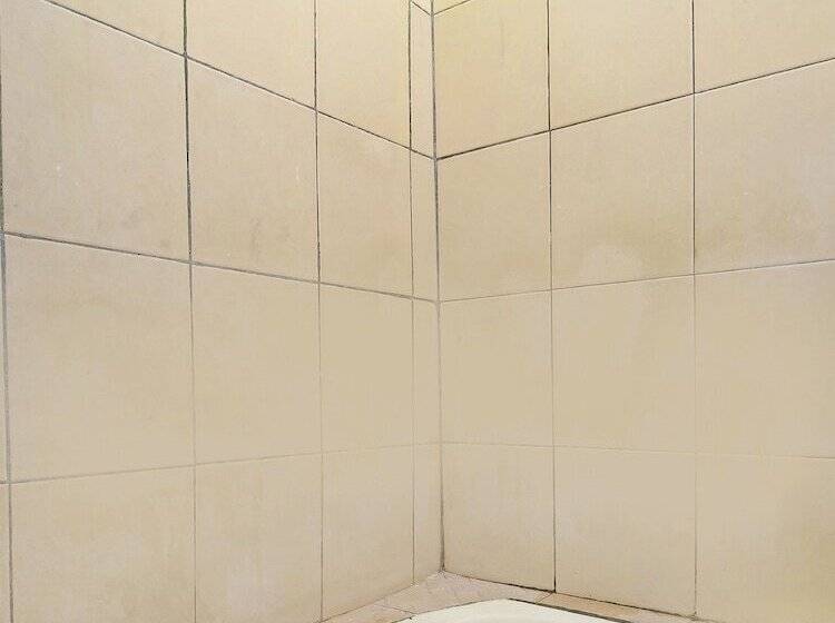 فندق Oyo Life 92954 Shanti Kost