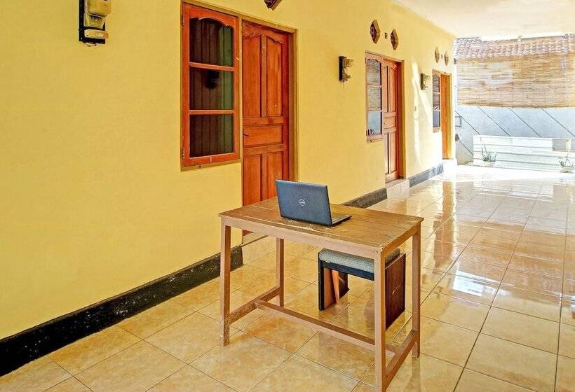 فندق Oyo Life 92954 Shanti Kost