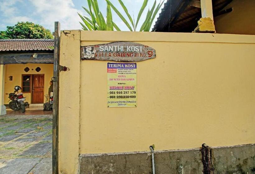 فندق Oyo Life 92954 Shanti Kost