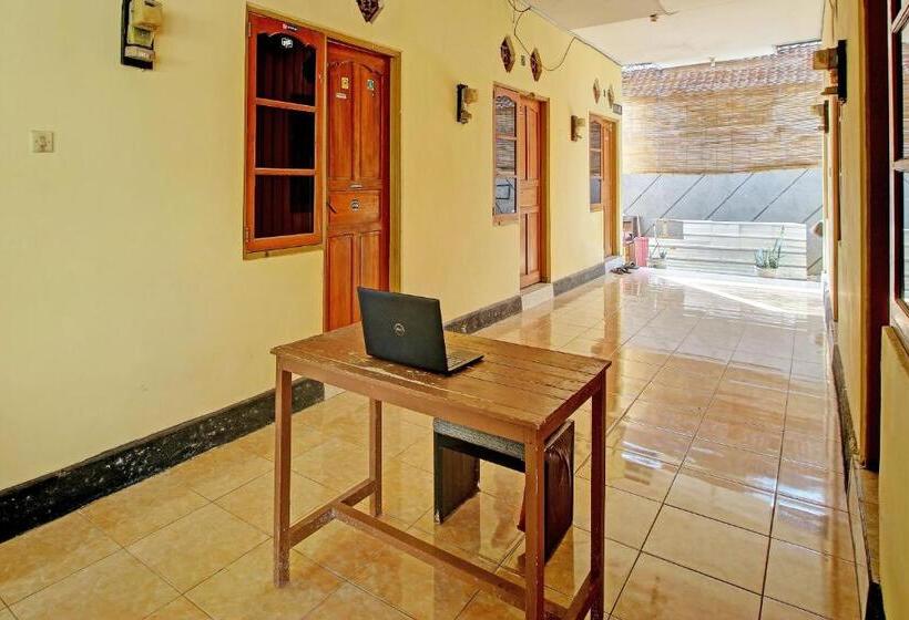 فندق Oyo Life 92954 Shanti Kost