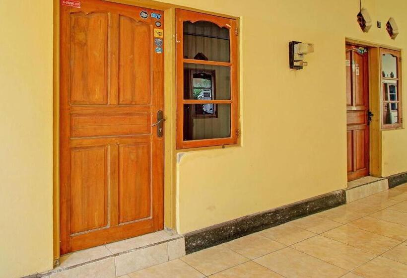 فندق Oyo Life 92954 Shanti Kost