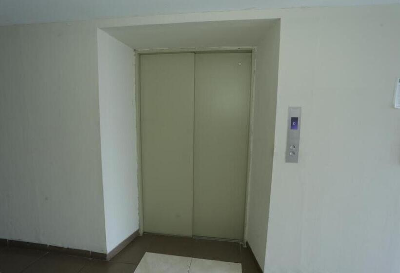 Отель Oyo Life 93008 Pelangi Coliving