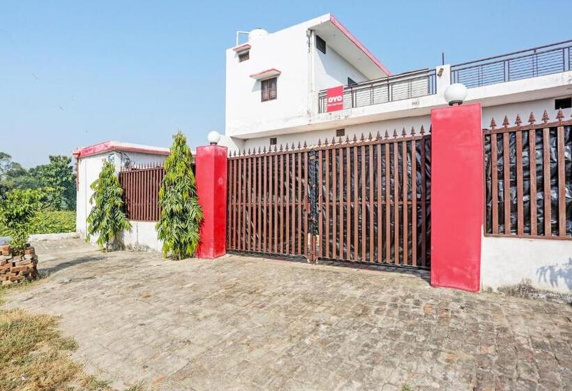 هتل Oyo Royal Guest House
