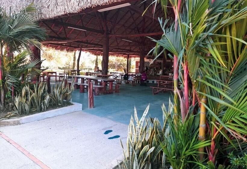 בית מלון כפרי Riopark Beach