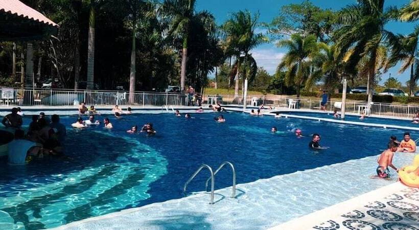 בית מלון כפרי Riopark Beach