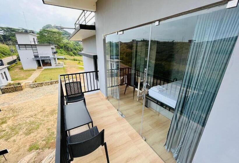 בית מלון כפרי Rock View Resort