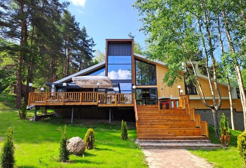 בית מלון כפרי Saint Constantine Mountain Retreat