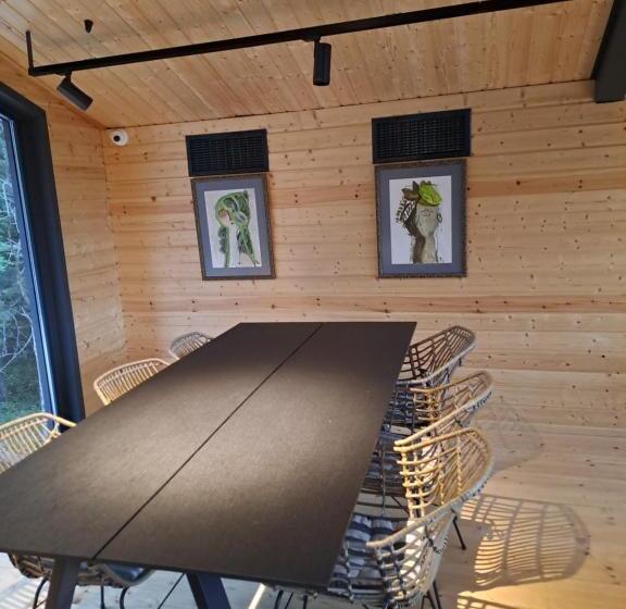 בית מלון כפרי Saint Constantine Mountain Retreat