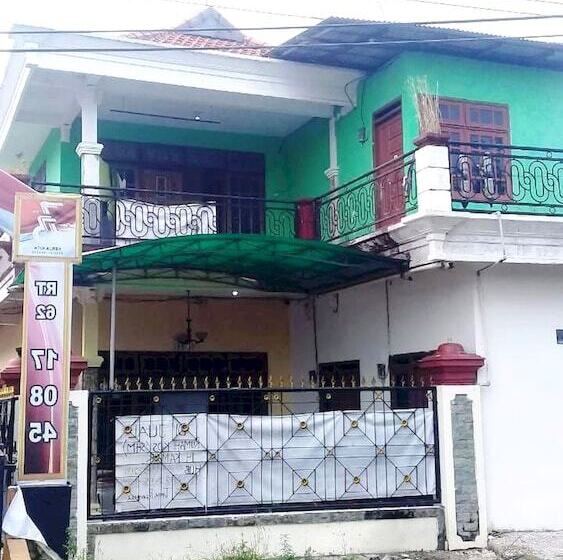 Szálloda Spot On 93014 Griya Nautika Sukodono