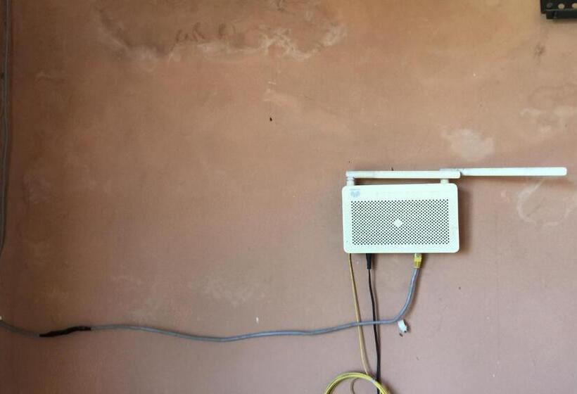 Szálloda Spot On 93014 Griya Nautika Sukodono