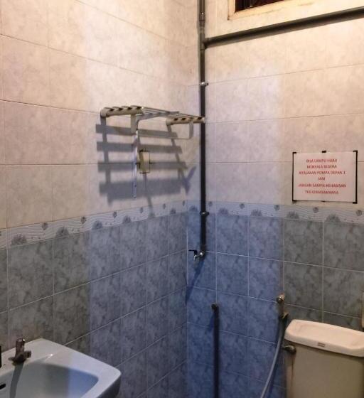 Szálloda Spot On 93014 Griya Nautika Sukodono