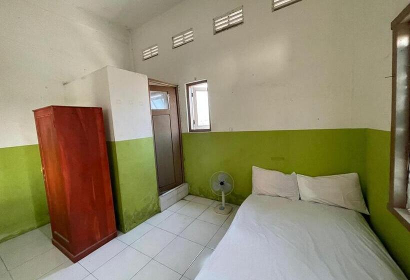 בית מלון כפרי Spot On 93075 Nova Jaya 2 Homestay Syariah