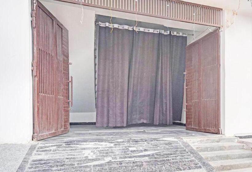 호텔 Spot On Highway Plaza And Resorts 2