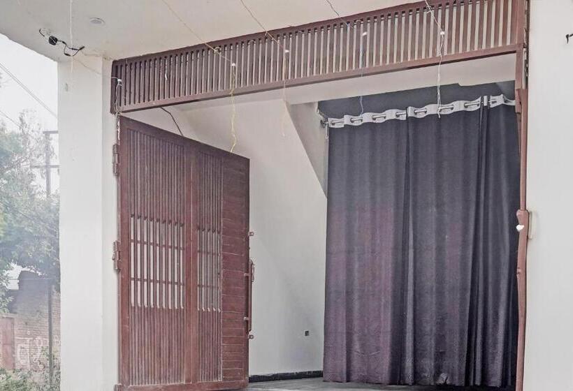 호텔 Spot On Highway Plaza And Resorts 2