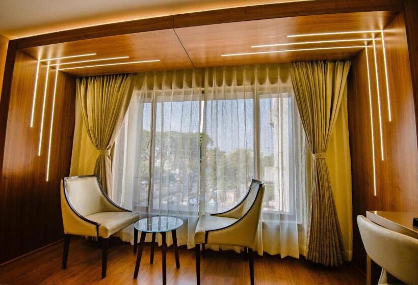 فندق The Imperial Inn